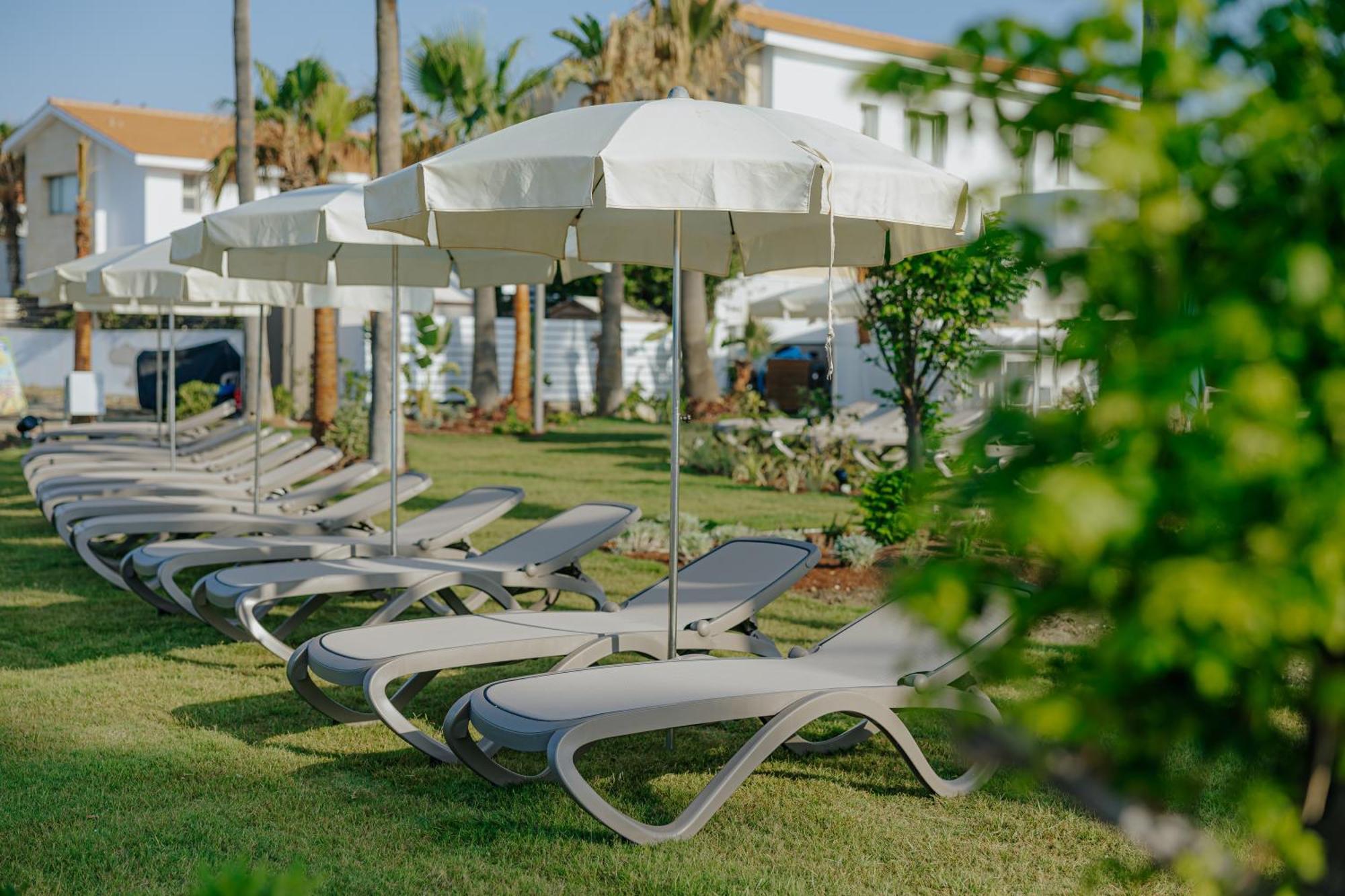 Lordos Beach Hotel & Spa Larnaca Exterior foto